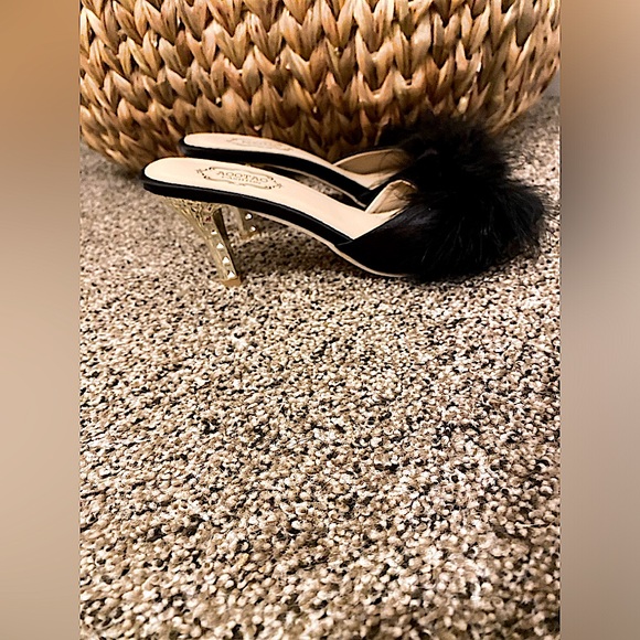 •heels• - Picture 4 of 5